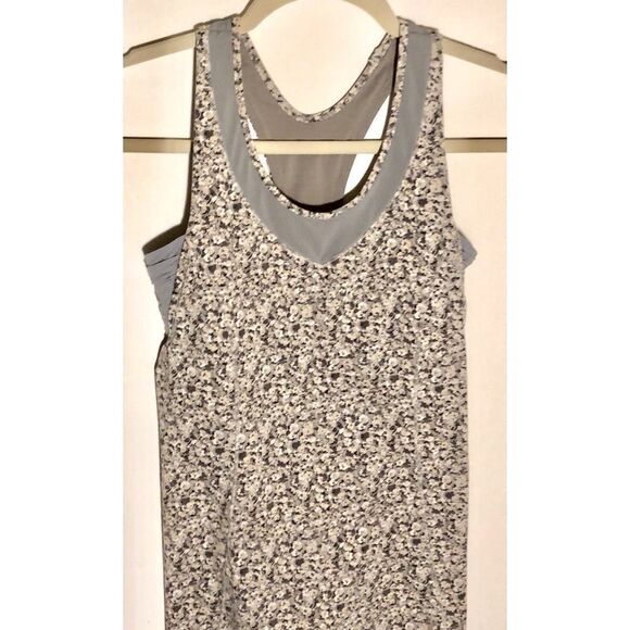 Lululemon | Tone It Tank Petite Fleur Silver Spoon - Picture 4 of 7